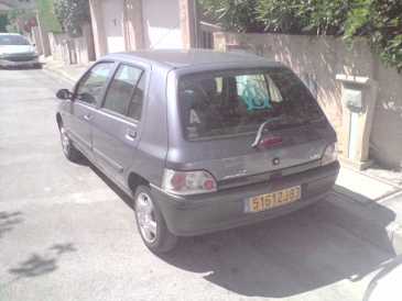 Foto: Sells Carro RENAULT - Clio