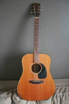 Foto: Sells Guitarra e instrumento da corda GIBSON - J-50