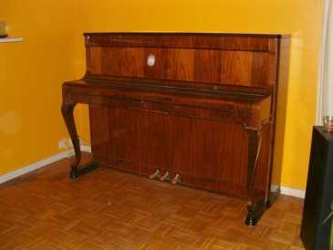 Foto: Sells Piano e synthetizer WEINBACH