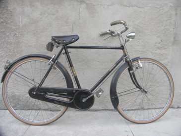 Foto: Sells Bicicleta U. DEI - SUPERLEGGERA