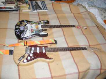 Foto: Sells Guitarras e instrumentos da corda FENDER - TRIBUTE LEGACY
