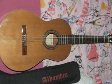 Foto: Sells Guitarra e instrumento da corda ALHAMBRA