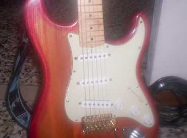 Foto: Sells Guitarra e instrumento da corda LIUTERIA TIPO FENDER - STRATOCASTER