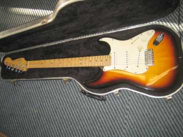 Foto: Sells Guitarra e instrumento da corda FENDER STRATOCASTER - FENDER STRATOCASTER