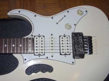 Foto: Sells Guitarra e instrumento da corda IBANEZ - STEVE VAI JEM 555