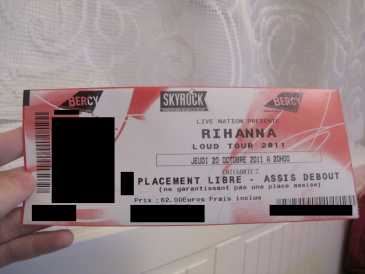 Foto: Sells Bilhetes do concert RIHANNA LOUD TOUR 2011 - PLAIS OMNISPORTS PARIS BERCY