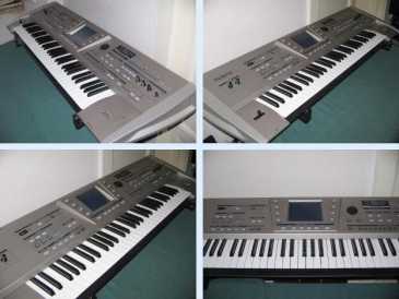 Foto: Sells Piano e synthetizer ROLAND - DISCOVER 5