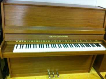 Foto: Sells Piano e synthetizer GROTRIAN-STEINWEG - NOYER SATINE