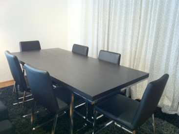 Foto: Sells Furniture DINING TABLE