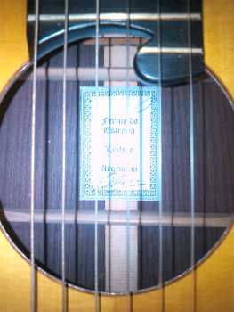 Foto: Sells Guitarra e instrumento da corda FERNANDO ESTRADA
