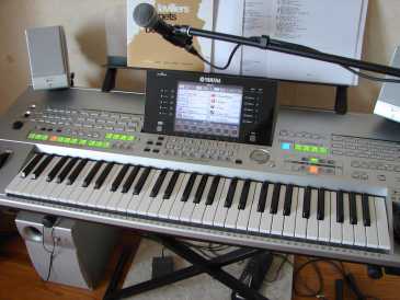 Foto: Sells Piano e synthetizer YAMAHA - TYROS 1