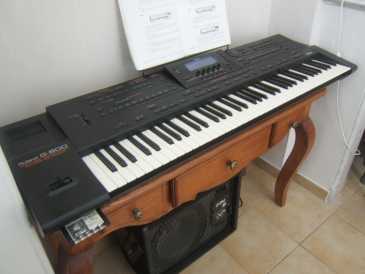 Foto: Sells Piano e synthetizer ROLAND - G.800 ROLAND