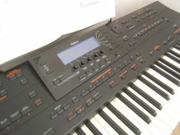 Foto: Sells Piano e synthetizer ROLAND - G.800 ROLAND