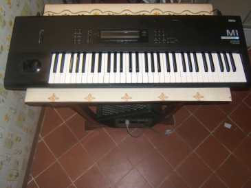 Foto: Sells Piano e synthetizer KORG - M1