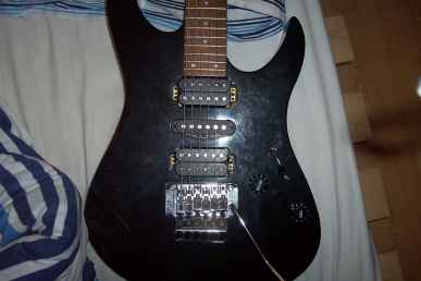 Foto: Sells Guitarra e instrumento da corda YAMAHA - RGX 421D