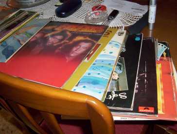 Foto: Sells CD, fita adesiva e registro do vinil VINILOS