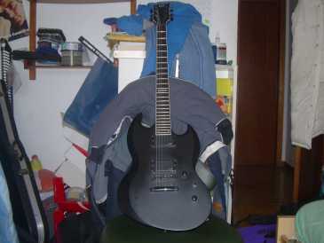 Foto: Sells Guitarra e instrumento da corda LTD - VIPER VB400