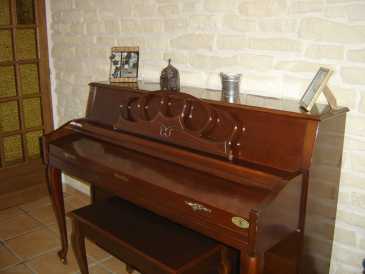 Foto: Sells Piano e synthetizer WURLITZER