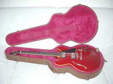 Foto: Sells Guitarra e instrumento da corda GIBSON ES335 - GIBSON ES335