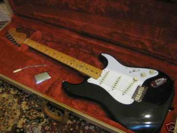 Foto: Sells Guitarra e instrumento da corda FENDER - 1983 FENDER FULLERTON CUST. COLOR