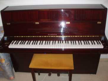Foto: Sells Piano e synthetizer SAMICK - S-108S