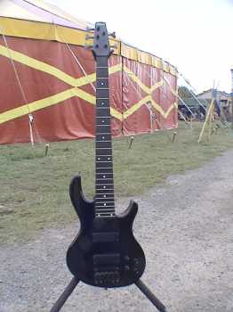 Foto: Sells Guitarra e instrumento da corda ARIA PRO 2