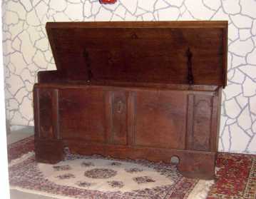 Foto: Sells Furniture BAROCKTRUHR UM 1700 JHD. - ORIGINAL EICHE GEWACHST,NEU RESTAURIERT