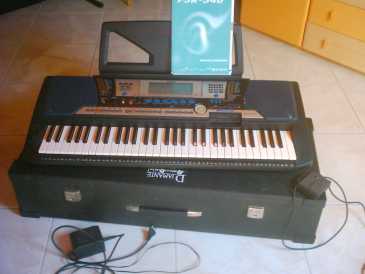Foto: Sells Piano e synthetizer YAMAHA - PSR 540