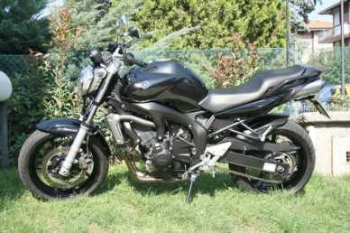 Foto: Sells Motorbike 600 cc - YAMAHA - FZR