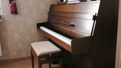 Foto: Sells Piano e synthetizer HUPFELD - CARMEN